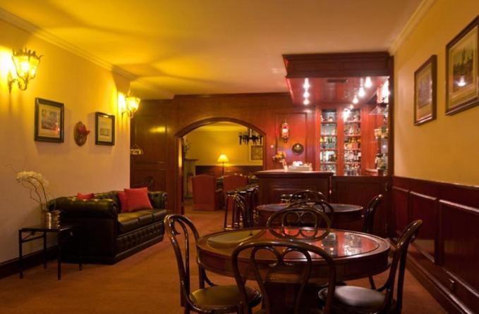 Hotel Chateau Campos do Jordao Luaran gambar