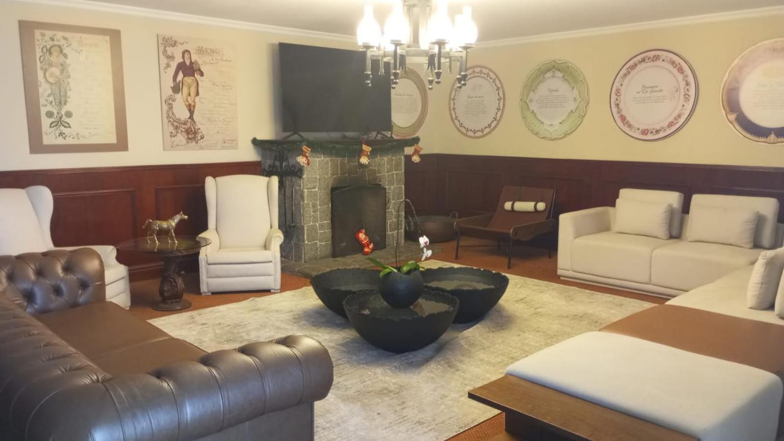 Hotel Chateau Campos do Jordao Luaran gambar