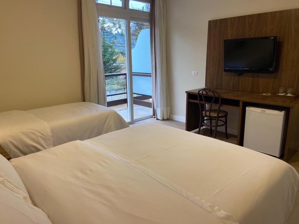Hotel Chateau Campos do Jordao Luaran gambar