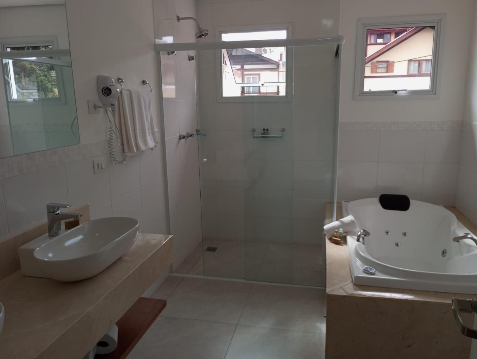Hotel Chateau Campos do Jordao Luaran gambar